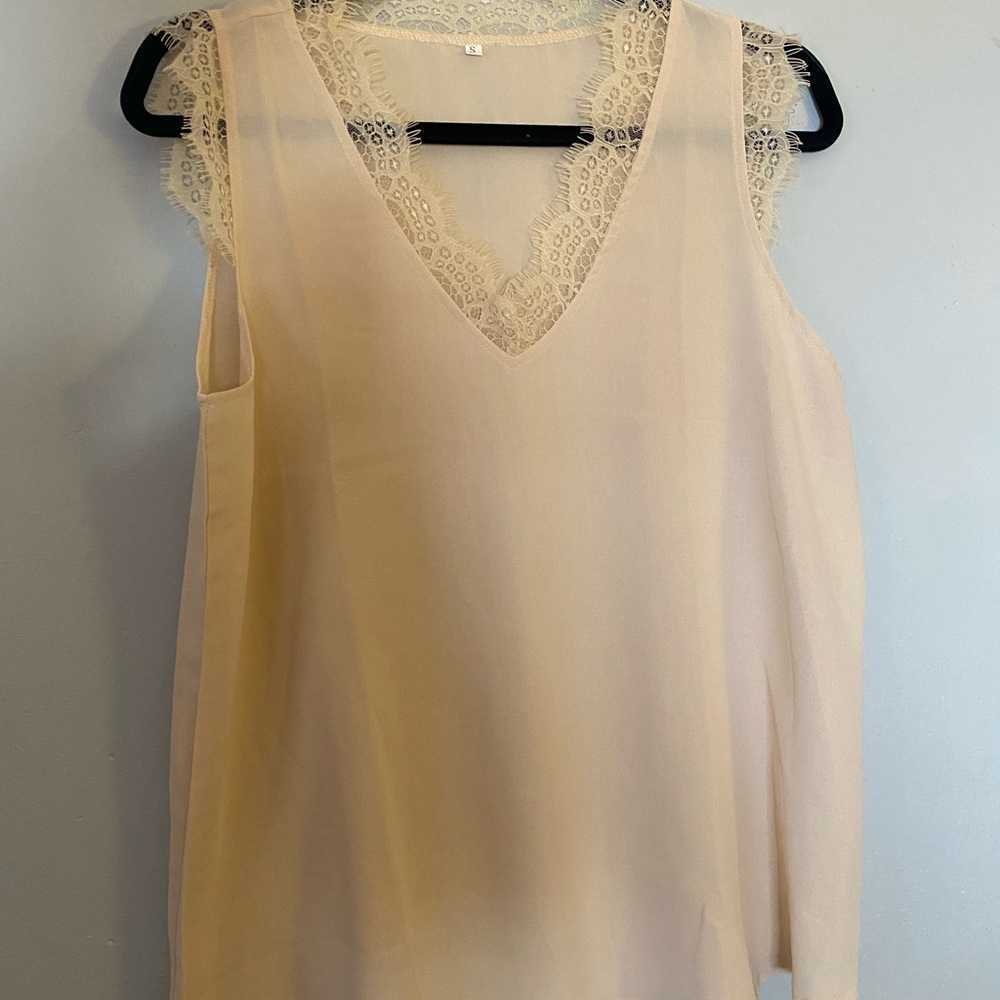 2 for 1!  Lace Trim Tank Top